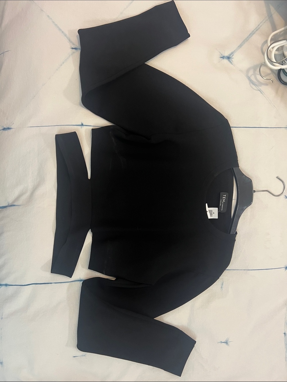 Babaton Black Long-Sleeve Crop Top